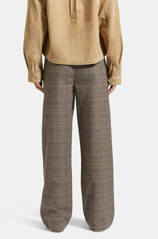 
       Back Fit Image | Ludlow Trouser Pant - Brown/Cream Houndstooth
     