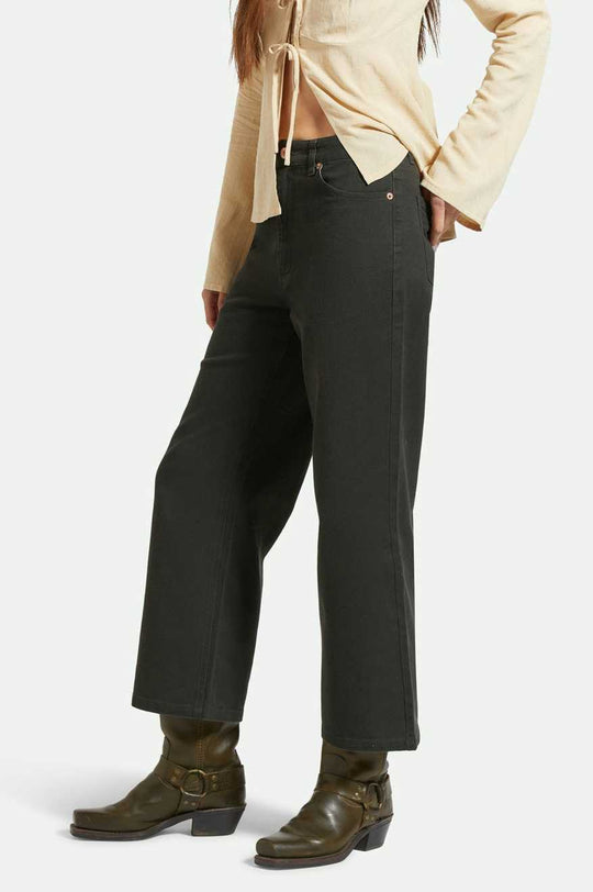 
       Women&#39;s Side Fit | Margo Cropped 5-Pocket Pant - Washed Black
     