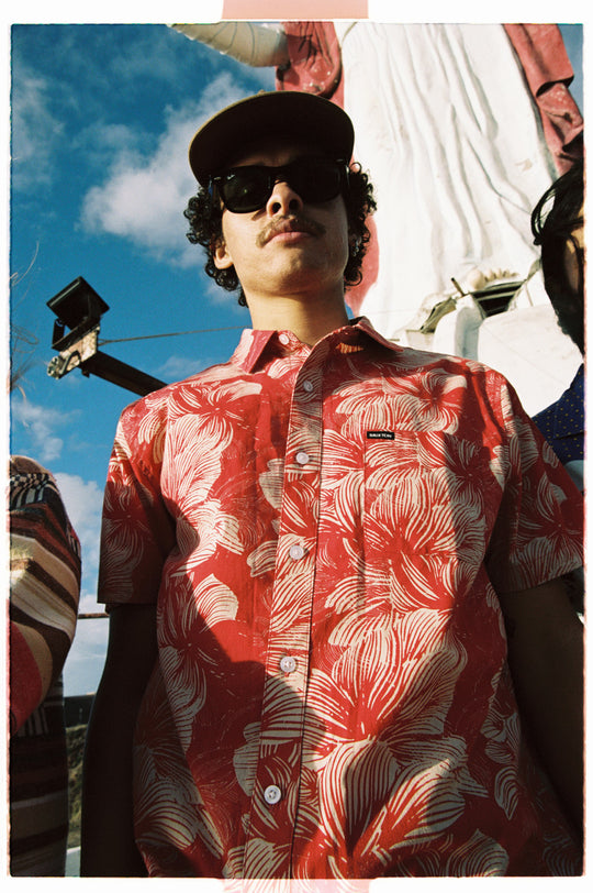 
       Brixton Charter Print S/S Woven Shirt - Casa Red/Oatmilk Floral
     