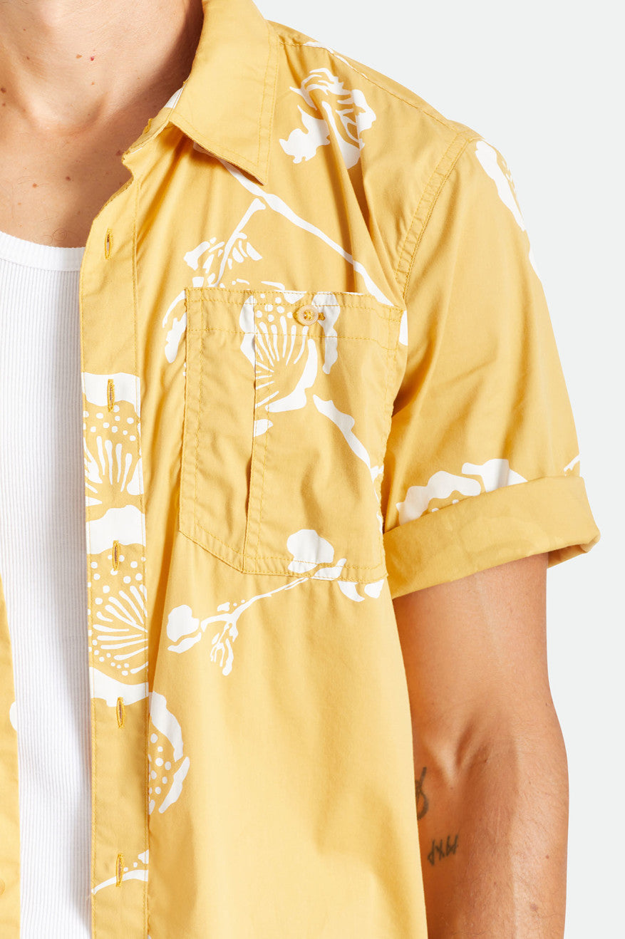 
       Brixton Charter Utility S/S Woven Shirt - Bright Gold/Off White
     